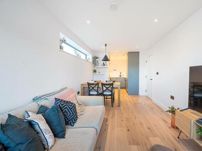 1 Bedroom Flat For Rent In Whetstone, London