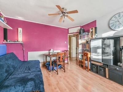 1 Bedroom Flat For Sale In Walworth, London