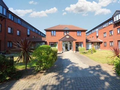 1 Bedroom Retirement Property For Sale In Westcliff-on-sea