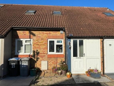 1 Bedroom Terraced House For Sale In Egham, Surrey
