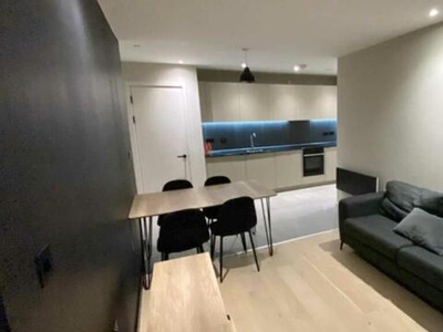 2 Bedroom Apartment For Rent In Castlefield