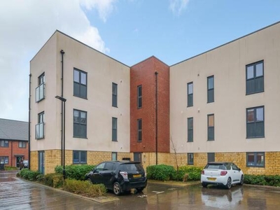 2 Bedroom Block Of Apartments For Sale In Furrow Crescent, Witney