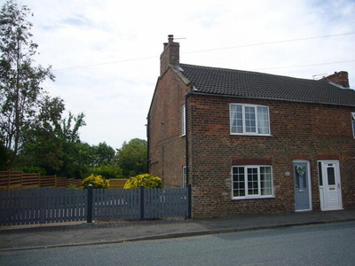 2 Bedroom Cottage For Sale In Airmyn, Nr Goole