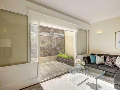 2 Bedroom Duplex For Rent In St Johns Wood, London