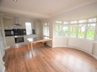 2 Bedroom Flat For Rent In Mill Hill