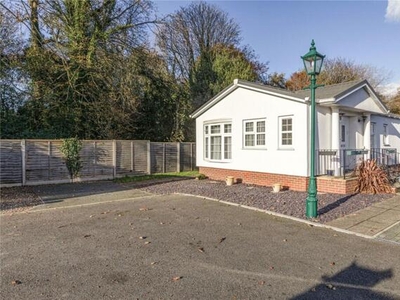 2 Bedroom Park Home For Sale In Addlestone