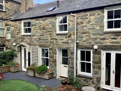 2 Bedroom Semi-detached House For Sale In Park Road, Barmouth