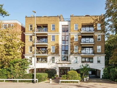 3 Bedroom Apartment For Sale In South Woodford, London