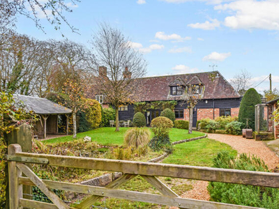 3 Bedroom Barn Conversion For Sale In Hampshire