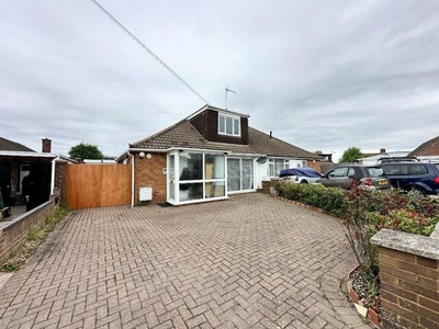 3 Bedroom Bungalow For Sale In Barton Le Clay, Bedfordshire