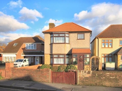 3 Bedroom Detached House For Sale In Hounslow