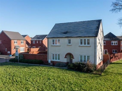 3 Bedroom Detached House For Sale In Oakfield, Cwmbran