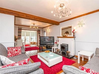3 Bedroom Detached House For Sale In Southend-on-sea, Essex