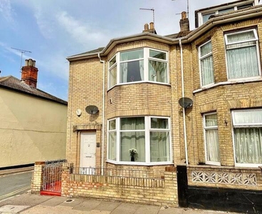 3 Bedroom End Of Terrace House For Rent In Great Yarmouth