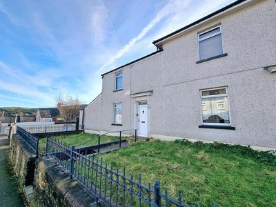 3 Bedroom End Of Terrace House For Sale In Swansea