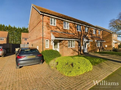 3 Bedroom End Of Terrace House For Sale In Weston Turville