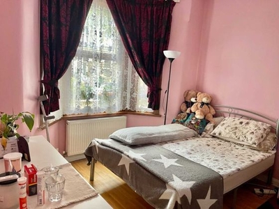 3 bedroom house to rent London, E6 3LD