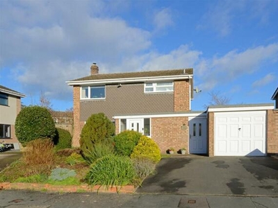 3 Bedroom Link Detached House For Sale In Off The Mount