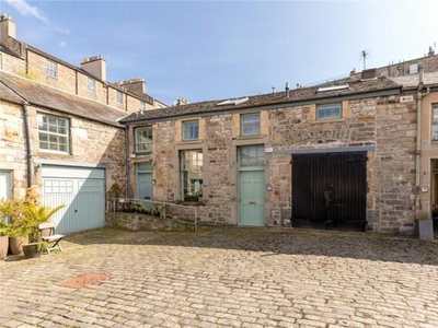 3 Bedroom Mews Property For Sale In New Town, Edinburgh