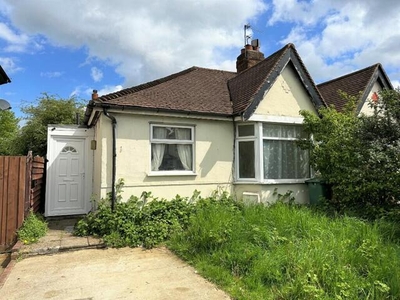 3 Bedroom Semi-detached Bungalow For Sale In Northolt, Middlesex