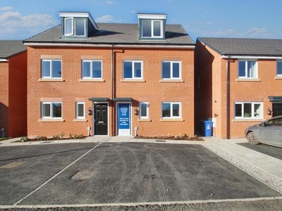 3 Bedroom Semi-detached House For Sale In Hollington Grange, Stoke-on-trent