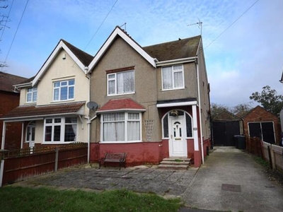 3 Bedroom Semi-detached House For Sale In Winthorpe