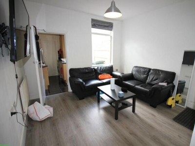 3 Bedroom Terraced House For Rent In Charterhouse, Coventry
