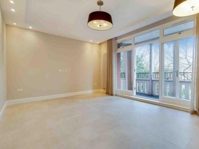 4 Bedroom Apartment For Rent In London