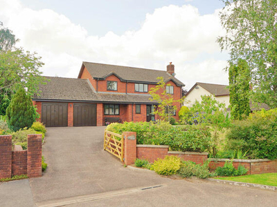 4 Bedroom Detached House For Sale In Beautiful House