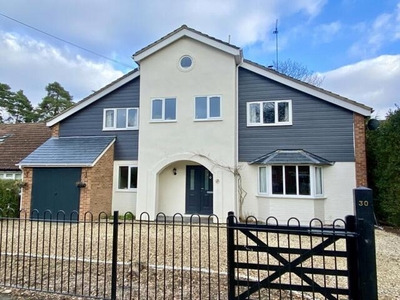 4 Bedroom Detached House For Sale In Crowthorne