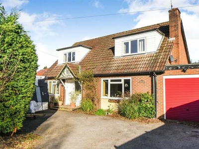 4 Bedroom Detached House For Sale In Hook, Hampshire