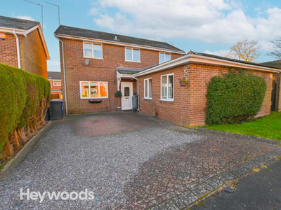 4 Bedroom Detached House For Sale In Westbury Park