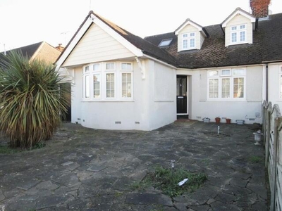 4 Bedroom Semi-detached Bungalow For Sale In North Grays, Essex