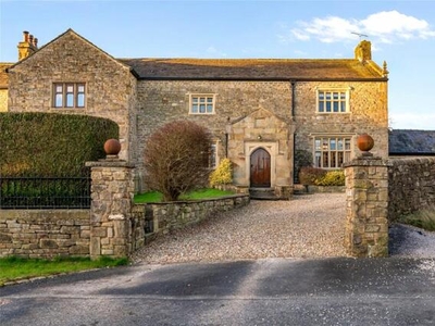 4 Bedroom Semi-detached House For Sale In Clitheroe, Lancashire