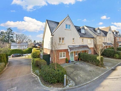4 Bedroom Semi-detached House For Sale In Crowborough
