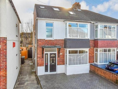 4 Bedroom Semi-detached House For Sale In Portsmouth