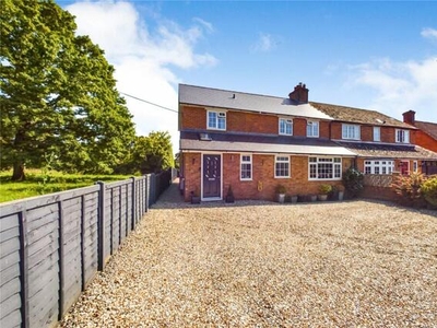 4 Bedroom Semi-detached House For Sale In Reading, Hampshire