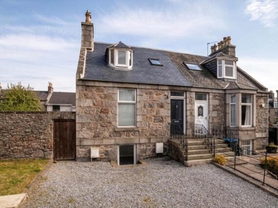 4 Bedroom Semi-detached Villa For Sale In Aberdeen