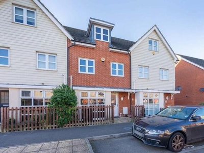 4 Bedroom Town House For Sale In Cippenham