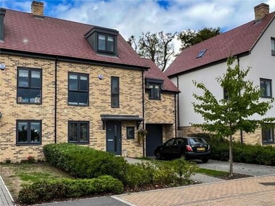 5 Bedroom Semi-detached House For Sale In Stevenage, Hertfordshire