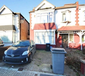 5 bedroom semi-detached house for sale Wembley, HA0 4QP