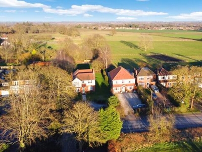 6 Bedroom Detached House For Sale In Burton-on-trent, Staffordshire