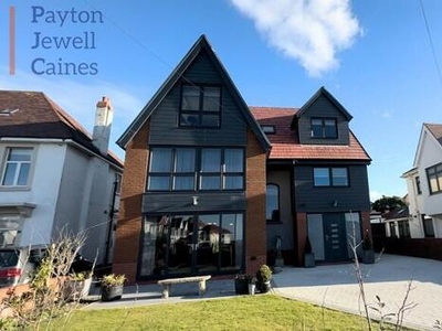 6 Bedroom Detached House For Sale In Porthcawl