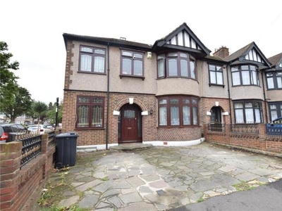 6 Bedroom End Of Terrace House For Sale In Chadwell Heath
