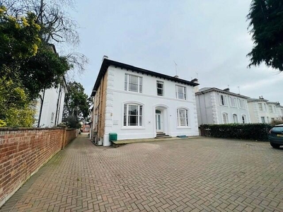 6 Bedroom House Share For Rent In Kenilworth Road