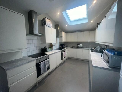 7 Bedroom House Of Multiple Occupation For Rent In Liverpool, Merseyside