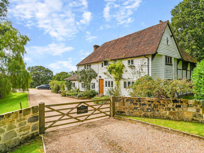 Equestrian Facility For Sale In Robertsbridge, East Sussex