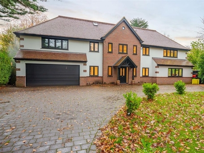 Luxury 6 bedroom Detached House for sale in Chipstead, United Kingdom