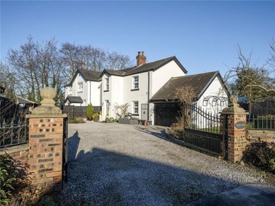 Semi-detached House For Sale In Preston, Lancashire