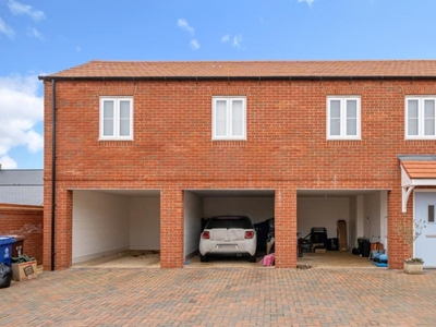 2 Bed Flat/Apartment For Sale in Kingsmere, Bicester, Oxfordshire, OX26 - 4887979
